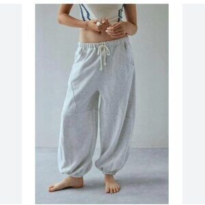 NWOT Urban outfitters barrel jogger sweapants XL